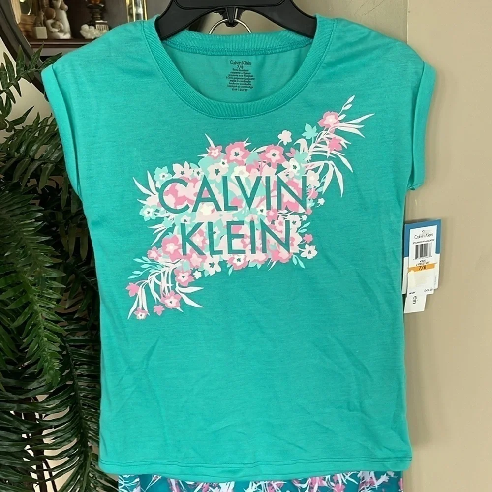 Brand New Calvin Klein 2-Piece Pajama Set Tropical Floral Flame Resistant Sleep